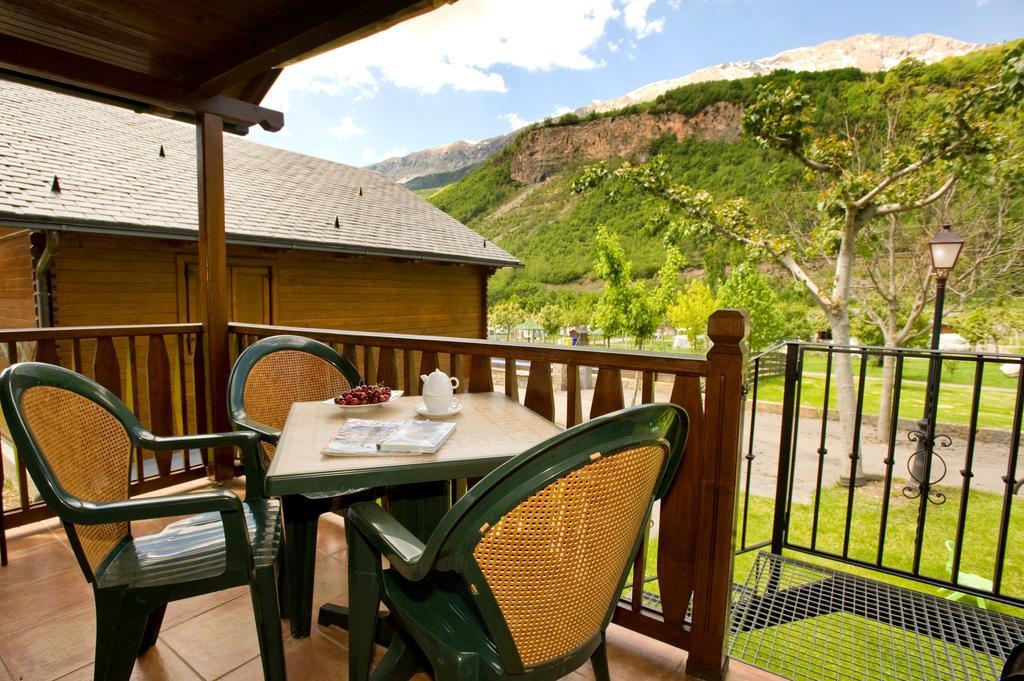 Bungalows La Borda D'Arnaldet Villanova Kültér fotó